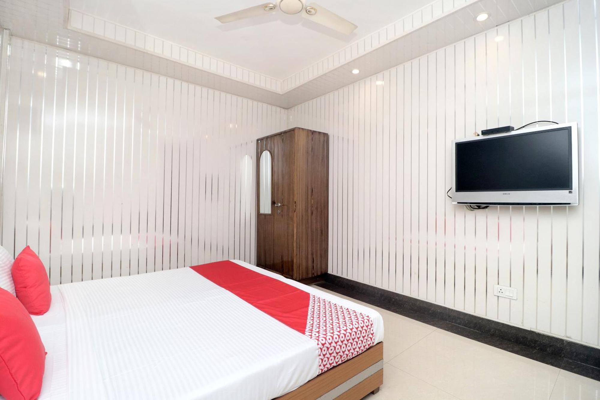 OYO 13877 Hotel Le Bon Ton Ludhiana Extérieur photo
