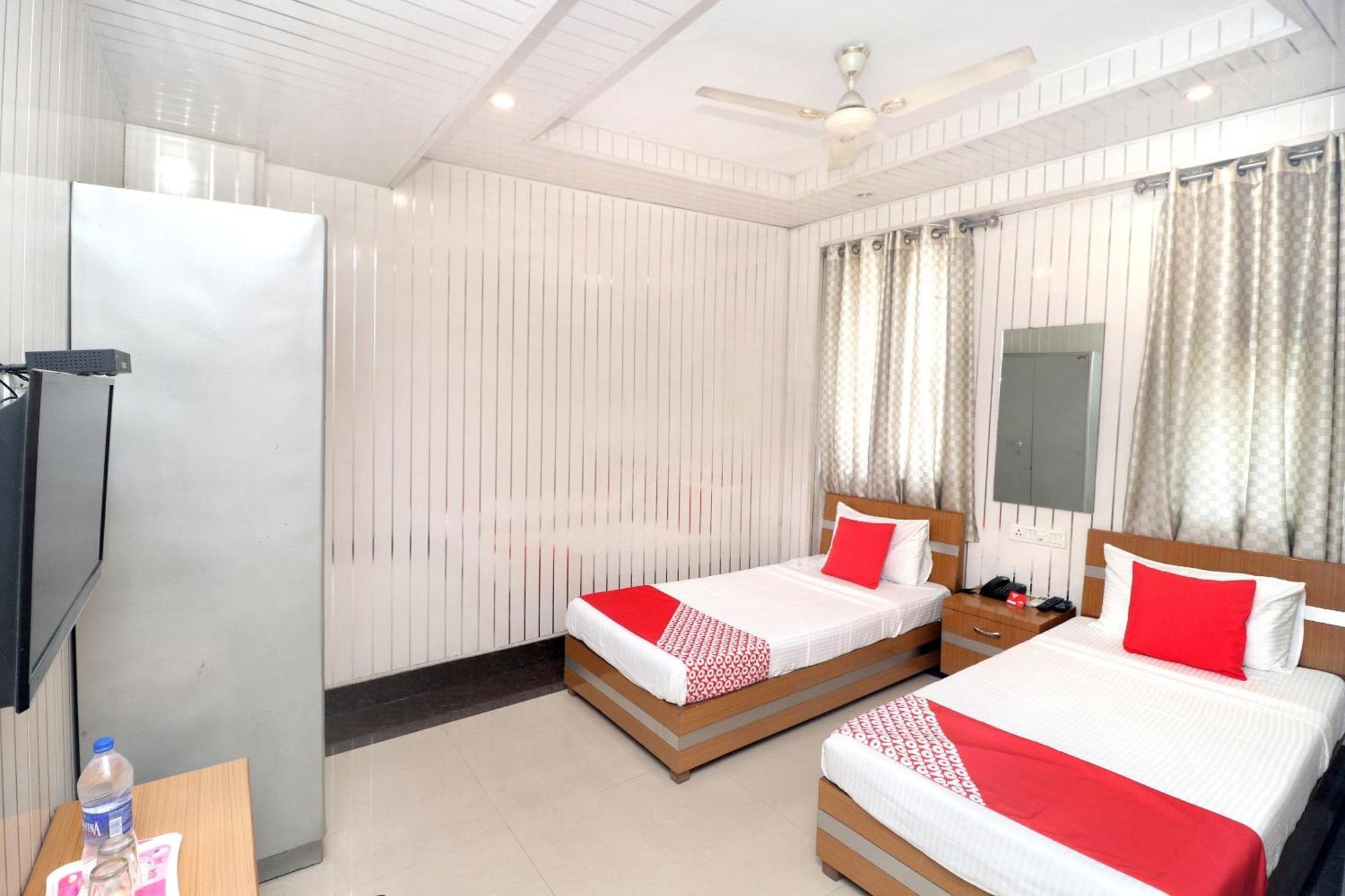 OYO 13877 Hotel Le Bon Ton Ludhiana Extérieur photo
