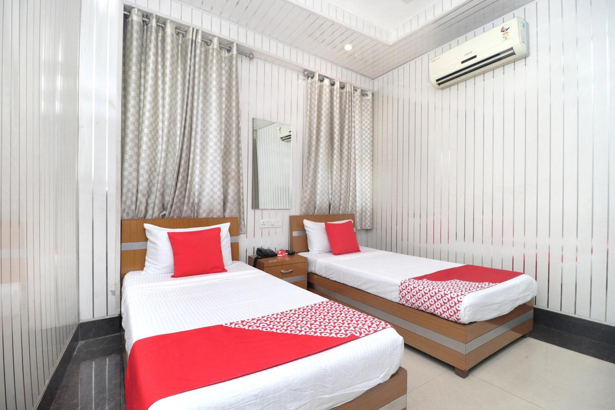 OYO 13877 Hotel Le Bon Ton Ludhiana Extérieur photo