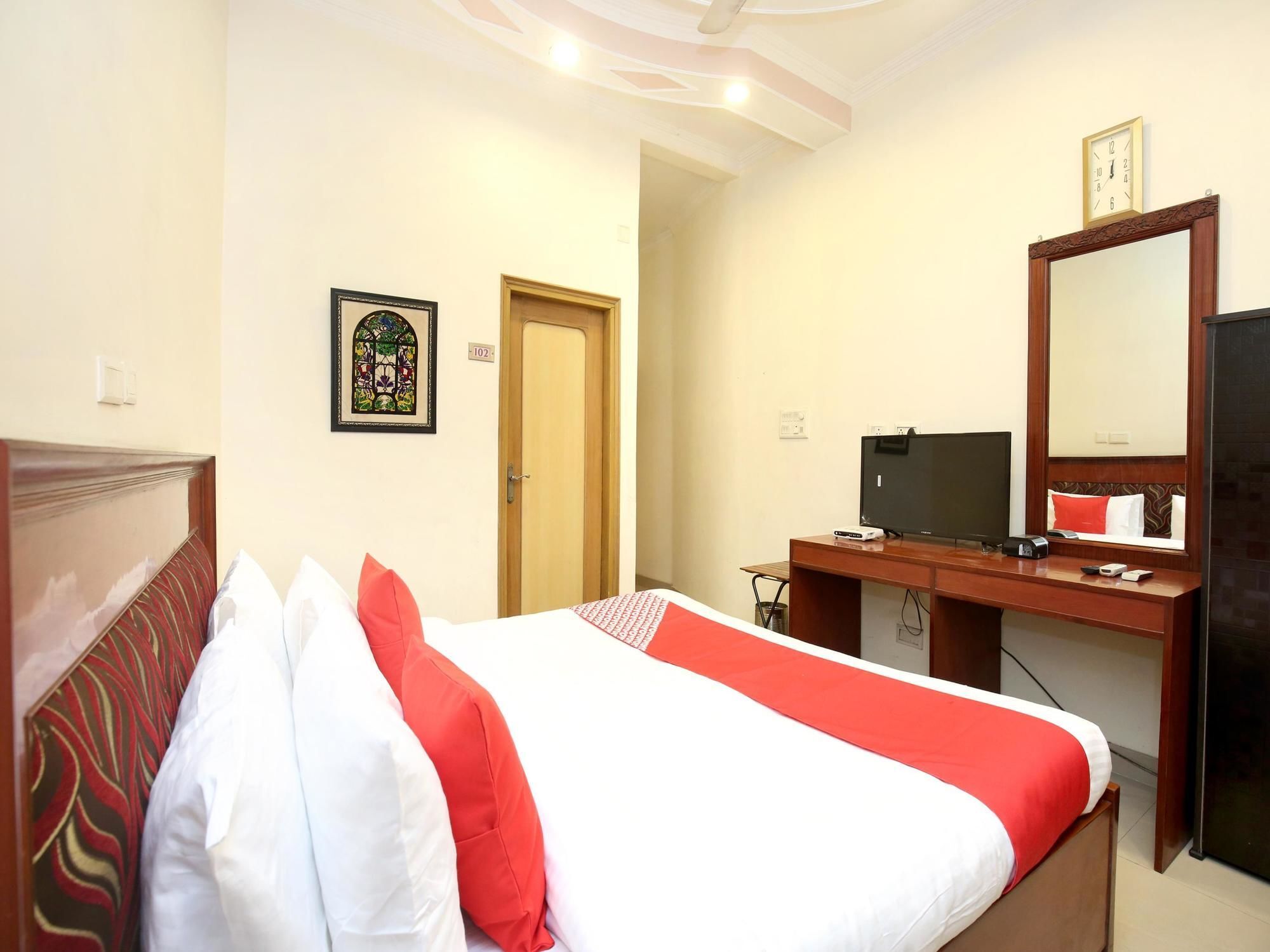 OYO 13877 Hotel Le Bon Ton Ludhiana Extérieur photo